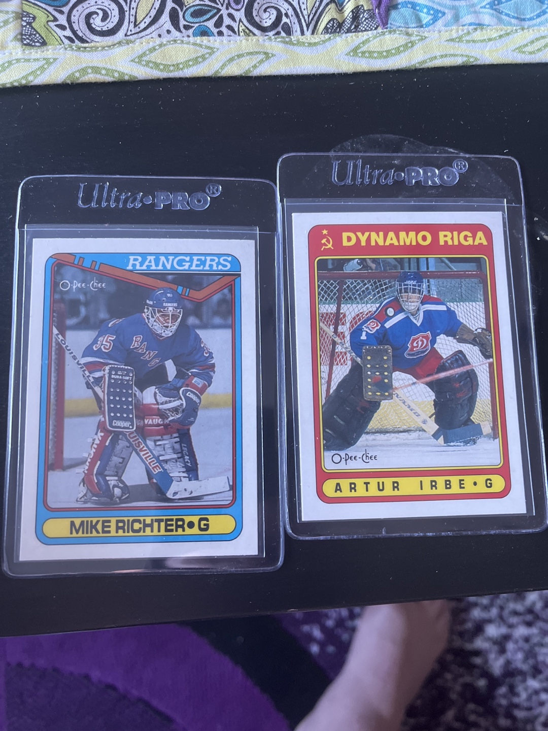 Lot of 5 Vintage O-Pee-Chee Hockey Cards in Ultra-Pro Sleeves - photo 3