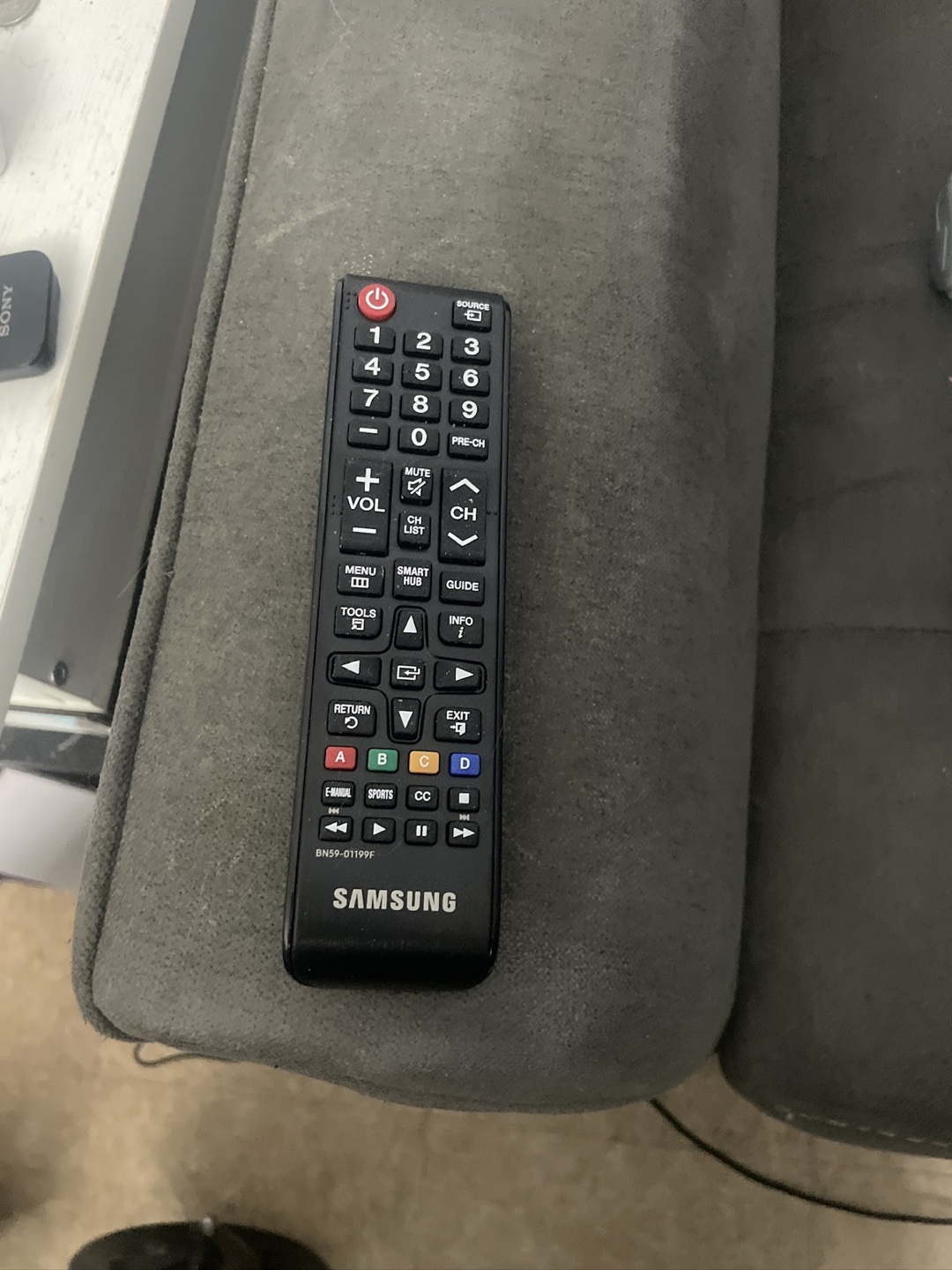 Saumsung 32 inch tv not smart - photo 2