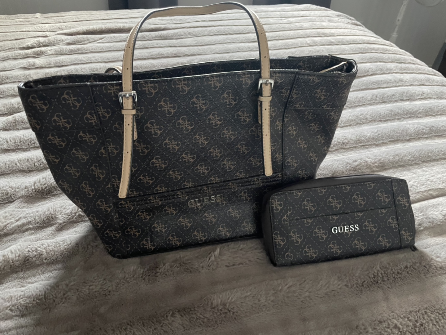 GUESS Handbag and Wallet Set