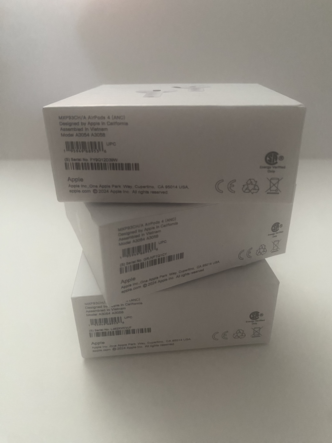 New Apple AirPods 4 (ANC) - photo 2