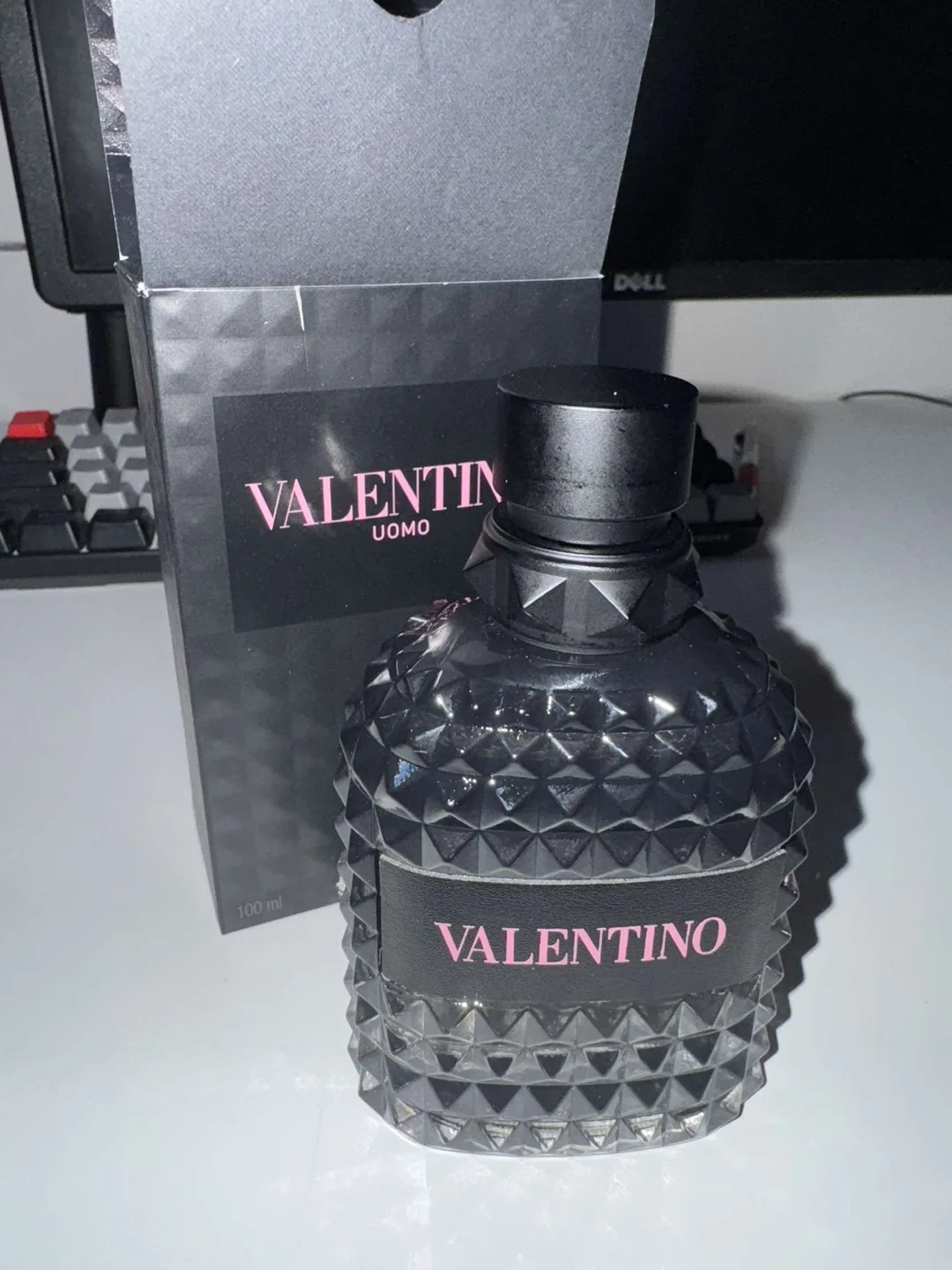 Valentino Uomo Born in Roma Eau de Toilette 100ml image indicator(2)