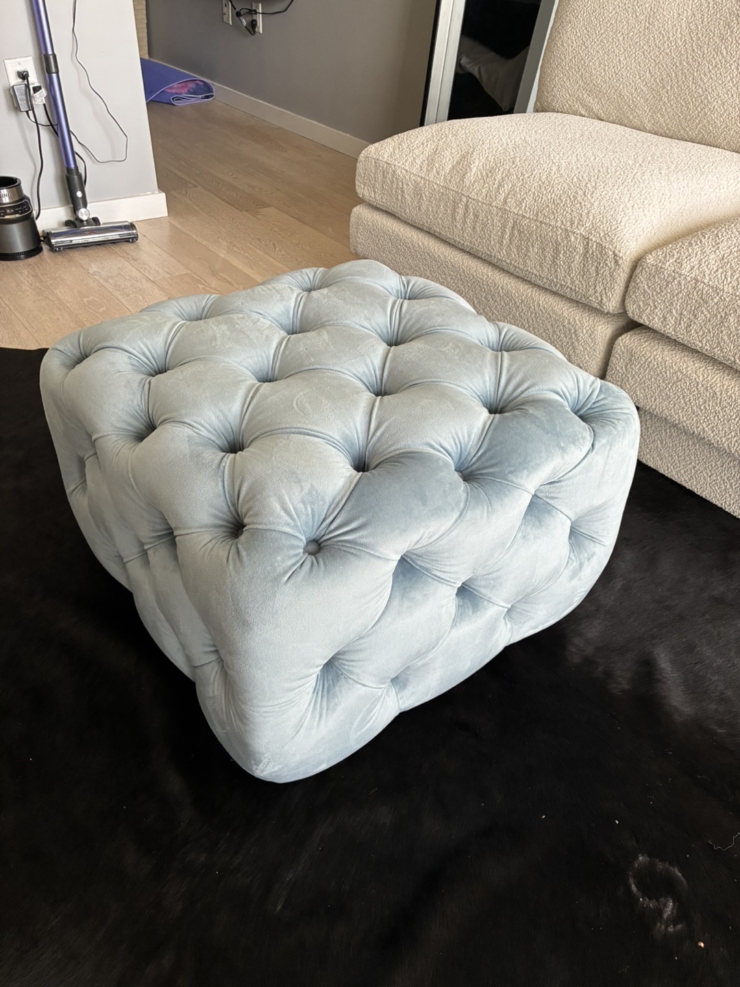 Light Blue Velvet Tufted Ottoman - photo 2
