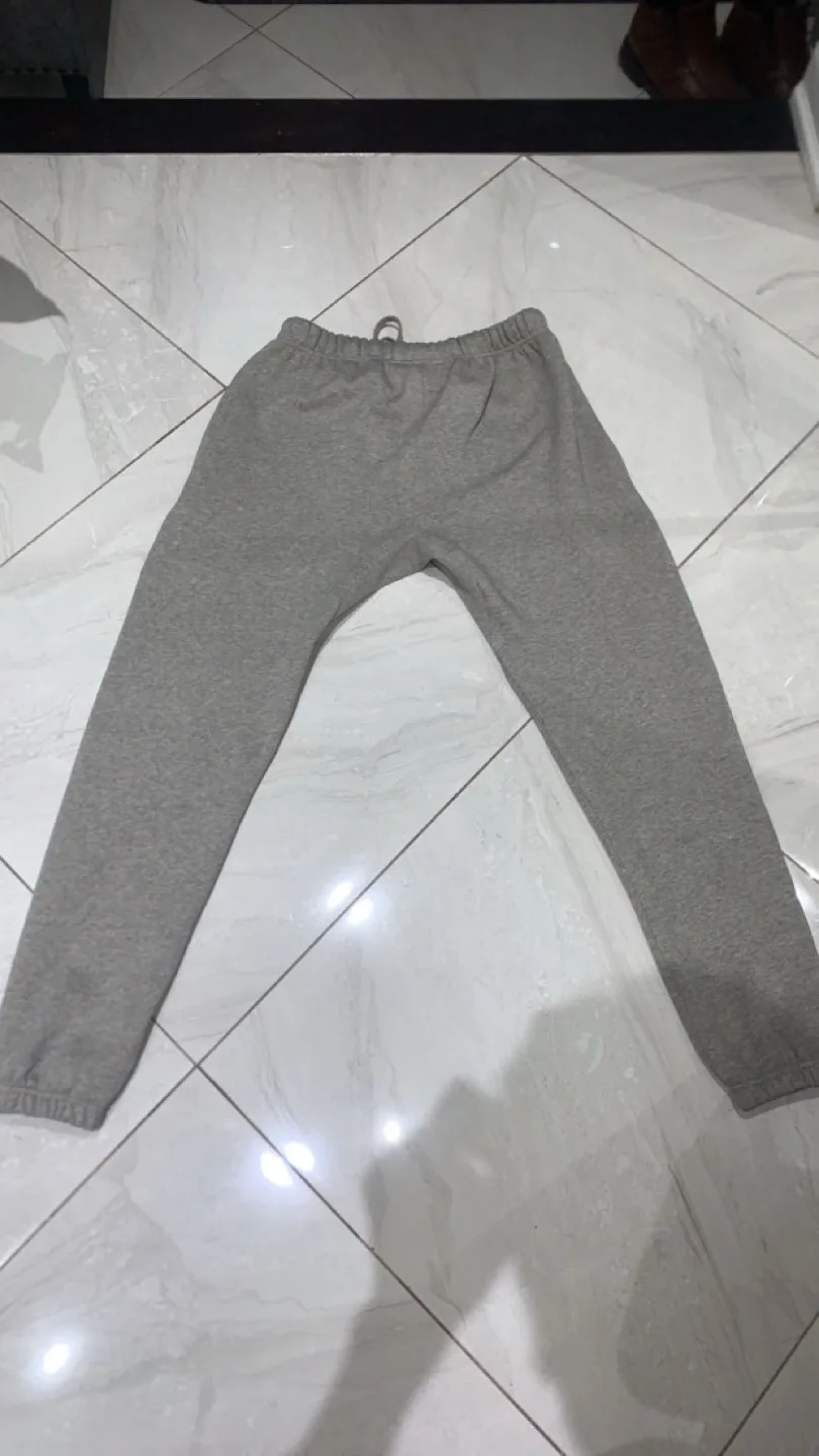 Fear of God Essentials Sweatpants image indicator(2)