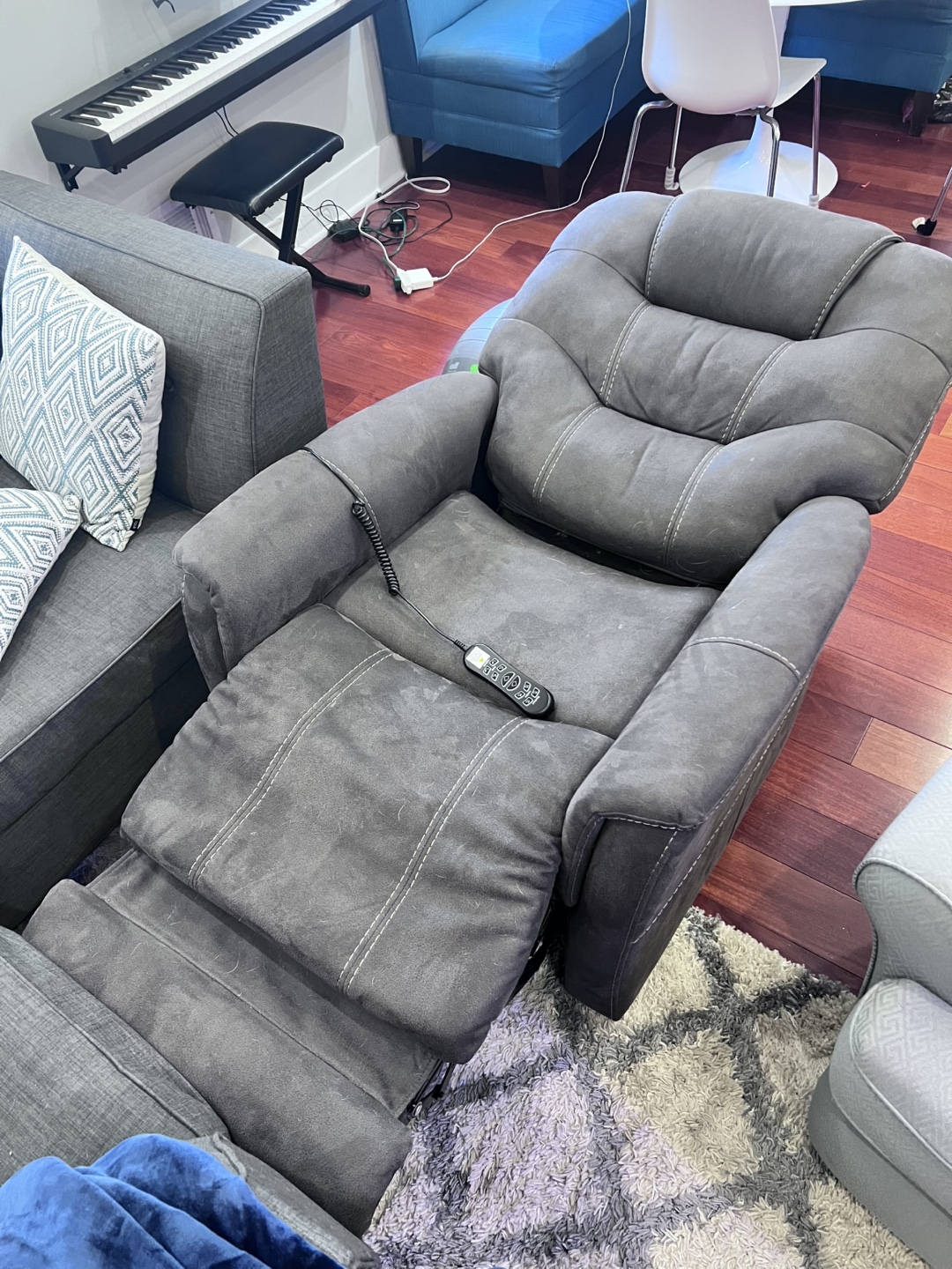 Ashley Ballister Triple Power Lift Recliner - photo 3