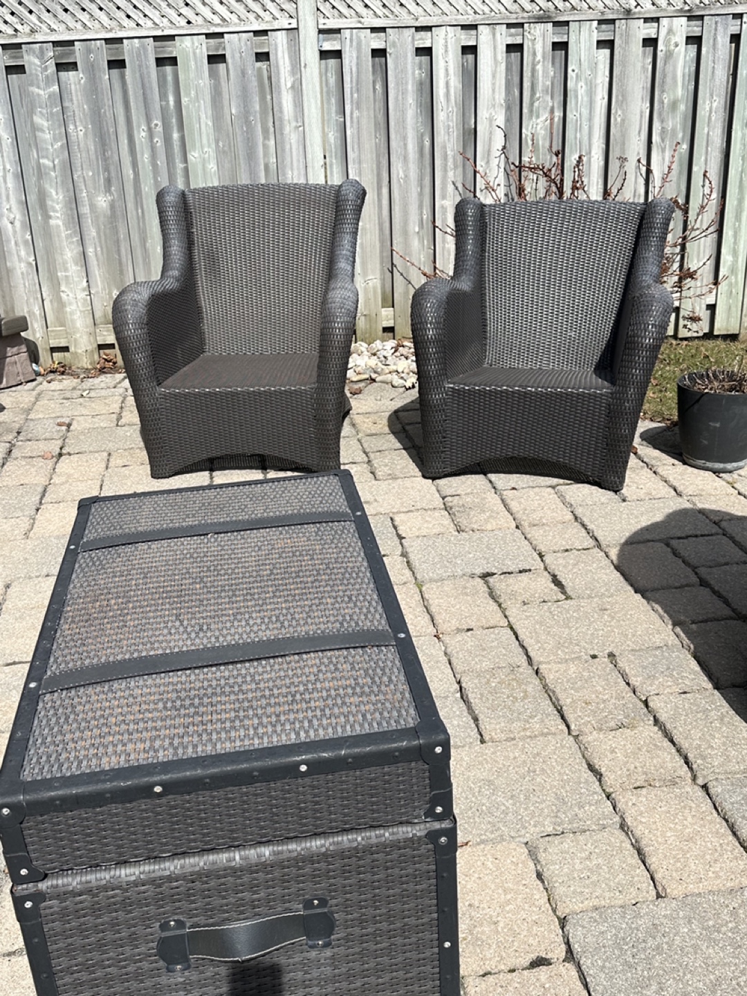 Patio furniture - photo 2