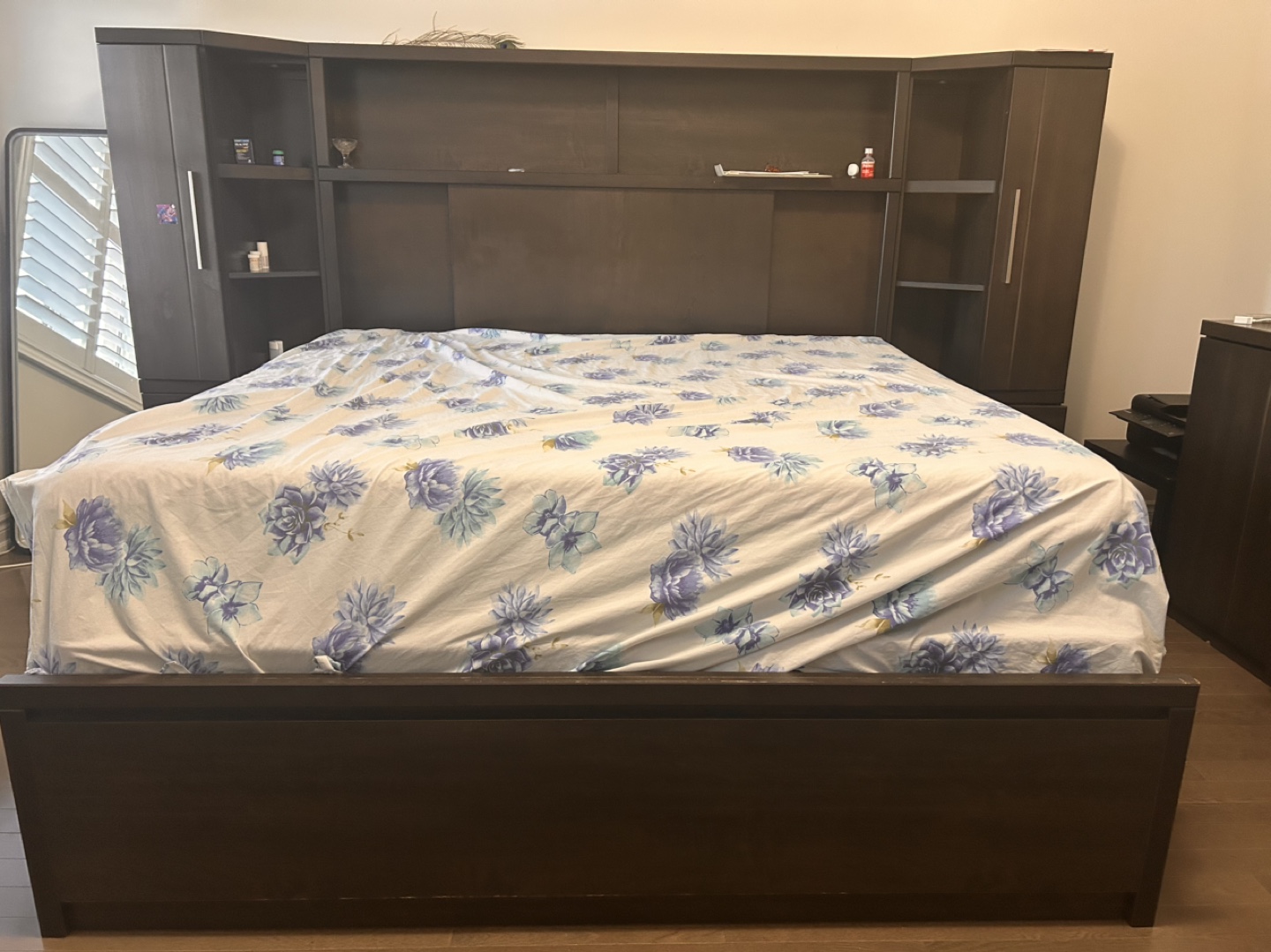 King Size Bed with Built-in Headboard and Storage