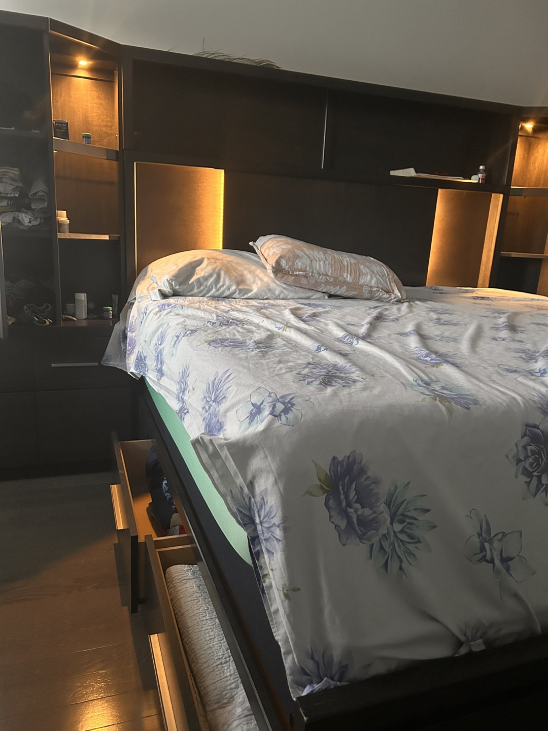 King Size Bed with Built-in Headboard and Storage - photo 3
