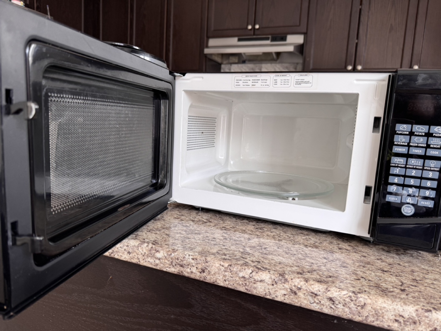 RCA Microwave - Black 0.7 Cu. Ft. - photo 4