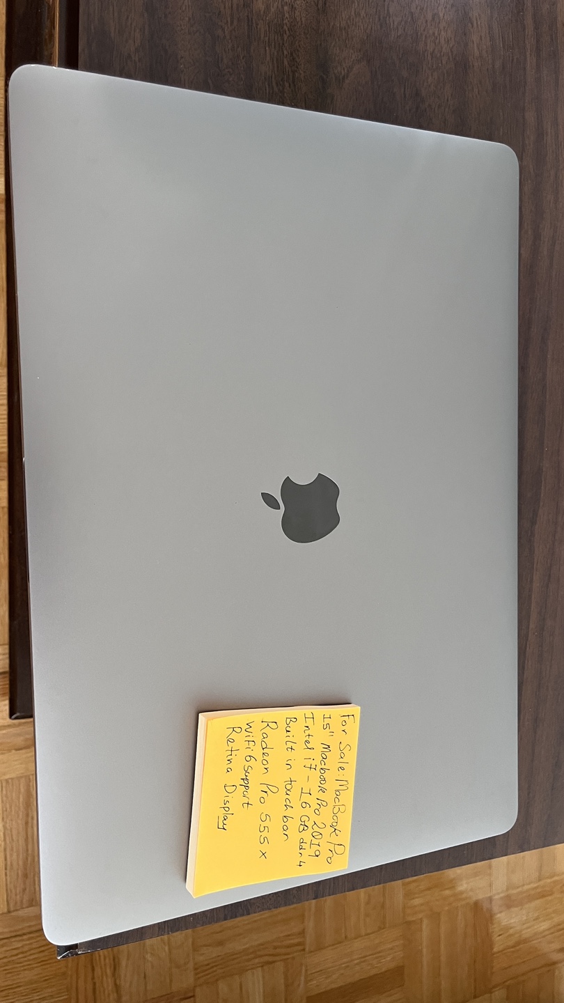 MacBook Pro 15-inch 2019 - photo 3