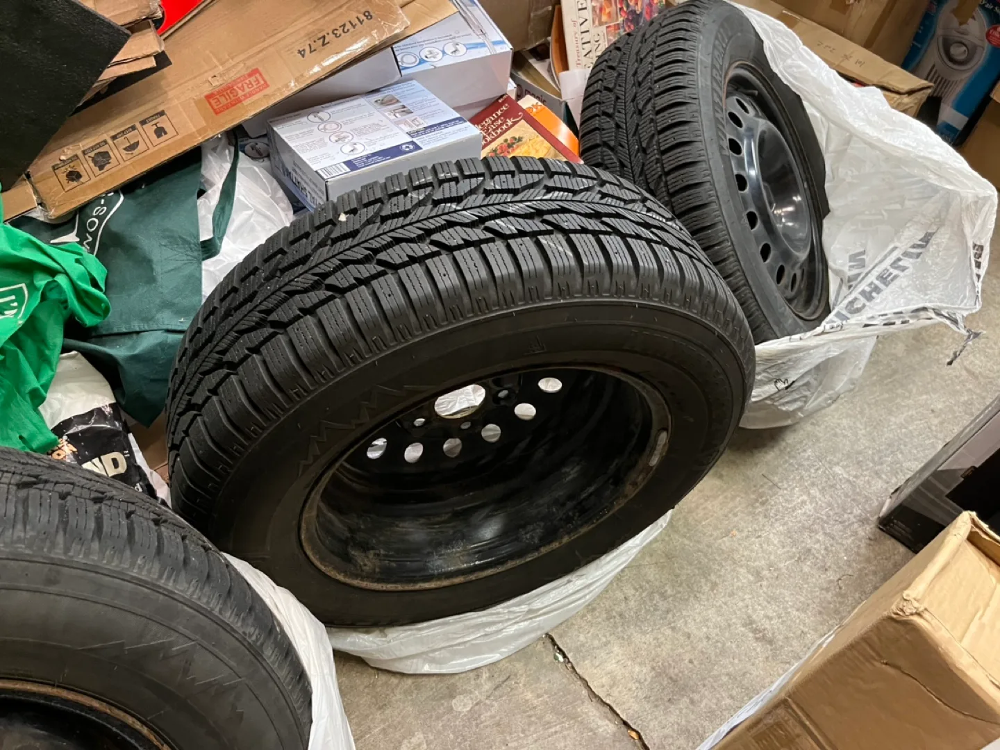 225-65-R17 Firestone winter tires with rims image indicator(3)