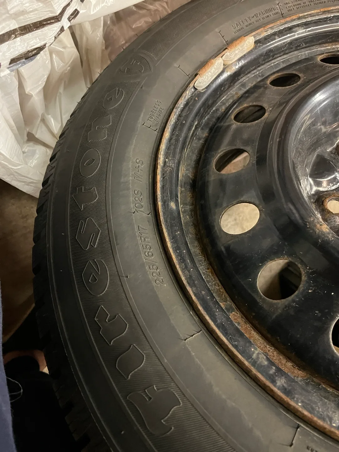 225-65-R17 Firestone winter tires with rims image indicator(10)