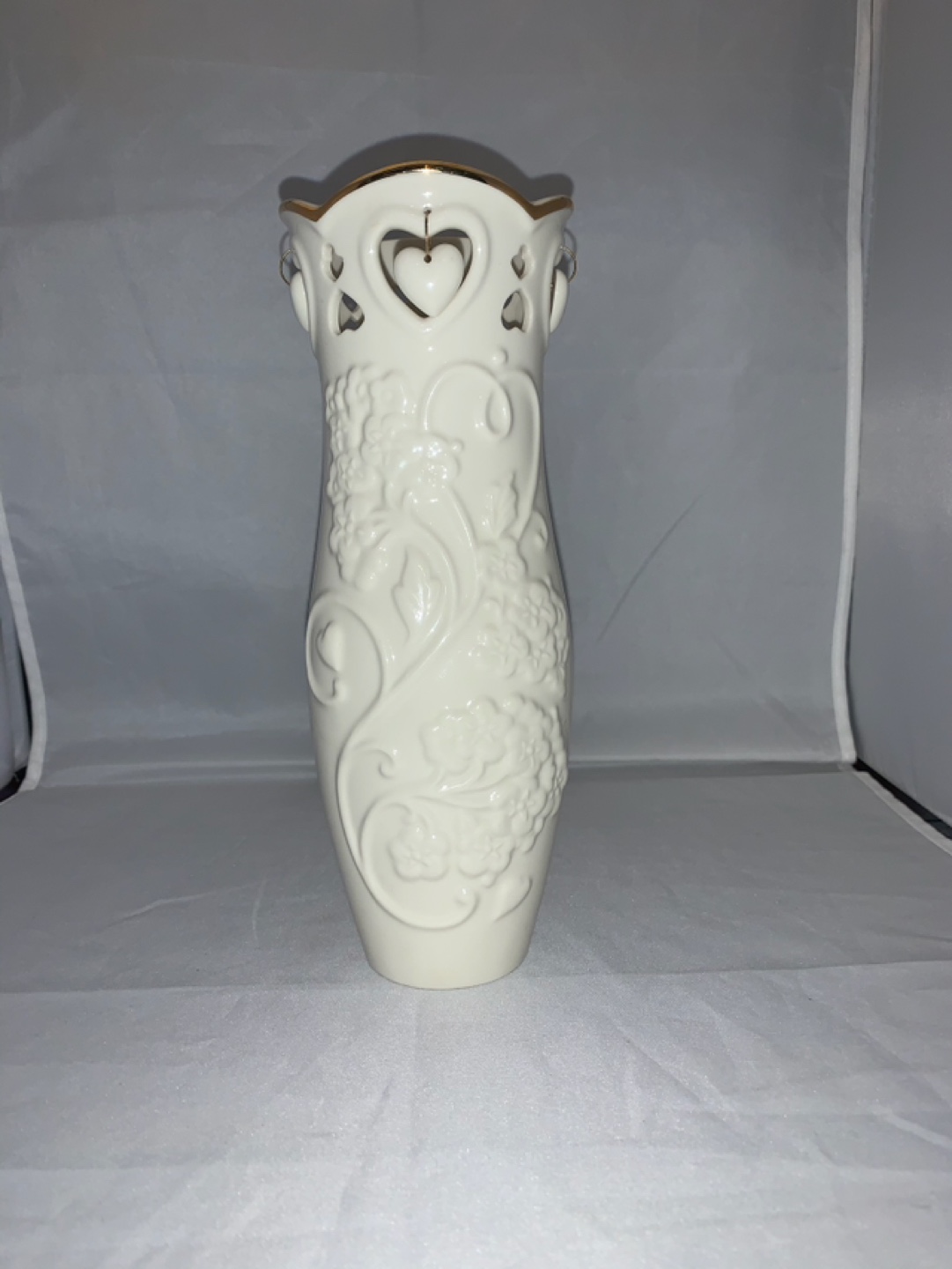 Lenox Floating Hearts Vase 8 1/2" Tall