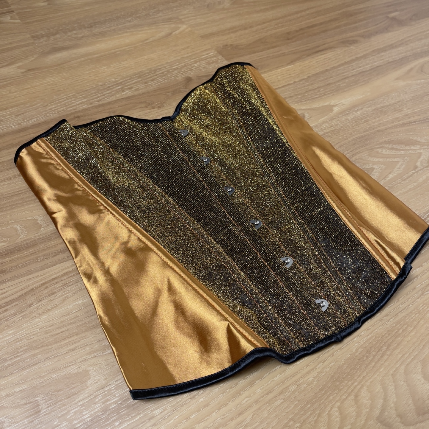 Gold and Black Glitter Corset - photo 4