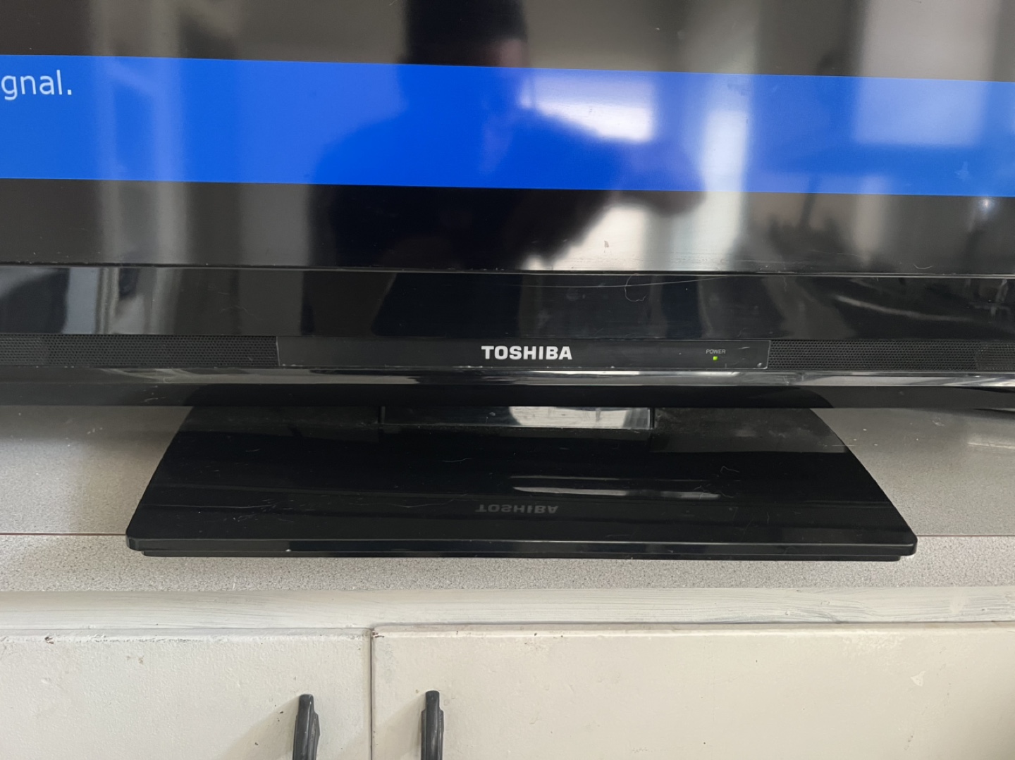 Toshiba LCD HDTV - photo 4