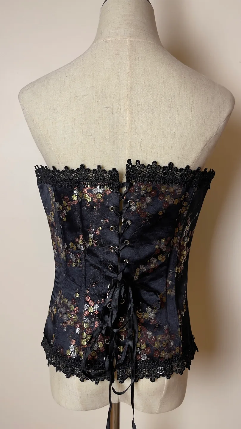 Black Floral Corset with Lace Trim image indicator(4)