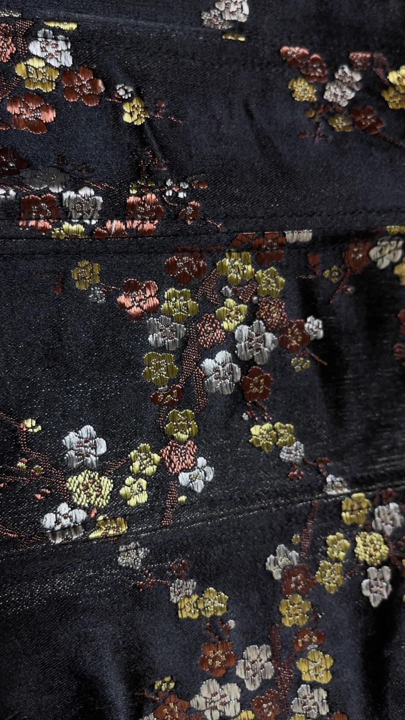 Black Floral Corset with Lace Trim image indicator(5)