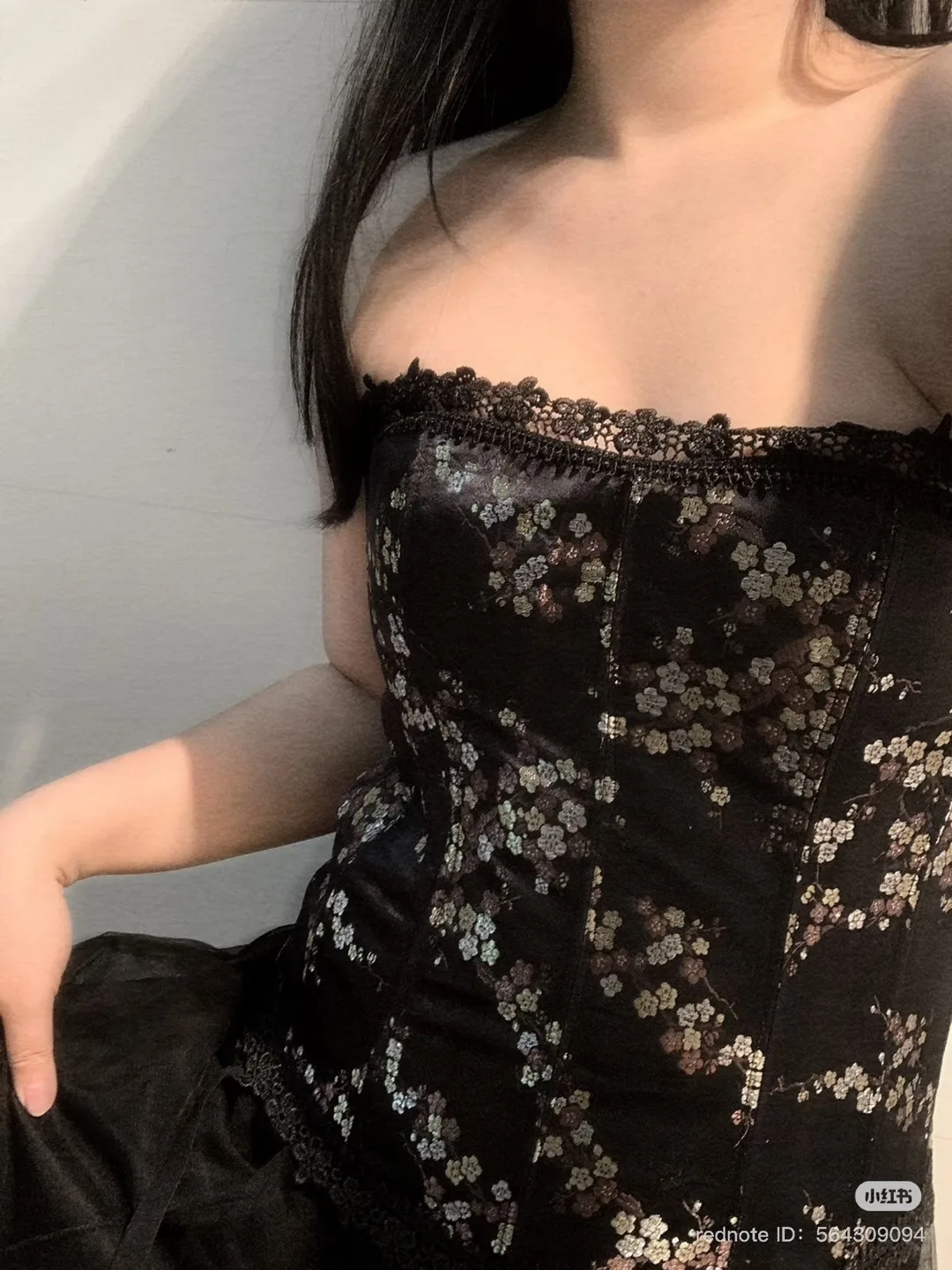 Black Floral Corset with Lace Trim thumbnail