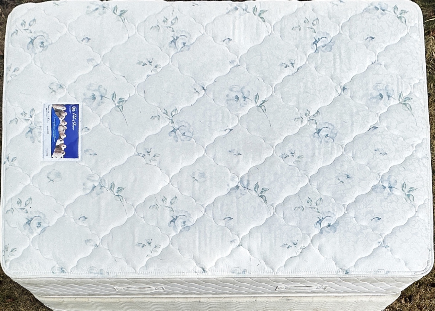 DELIVERY INCLUDED IN PRICE: Double Mattress and Box Spring Set
