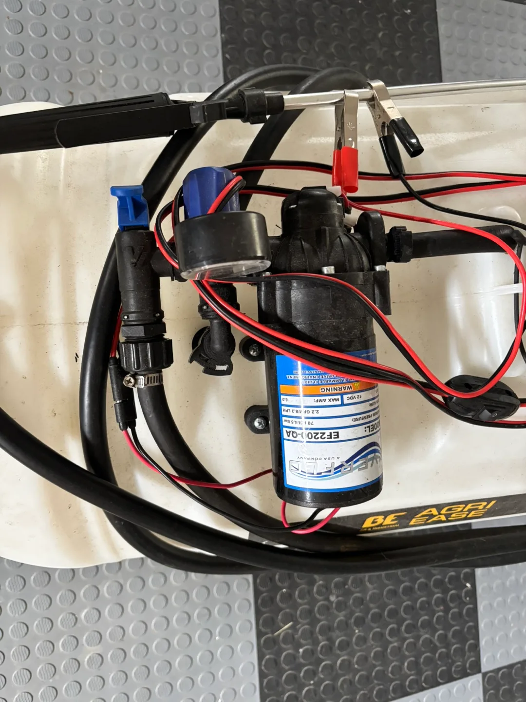 BC Agri-Ease 12V Battery Powered Sprayer image indicator(3)
