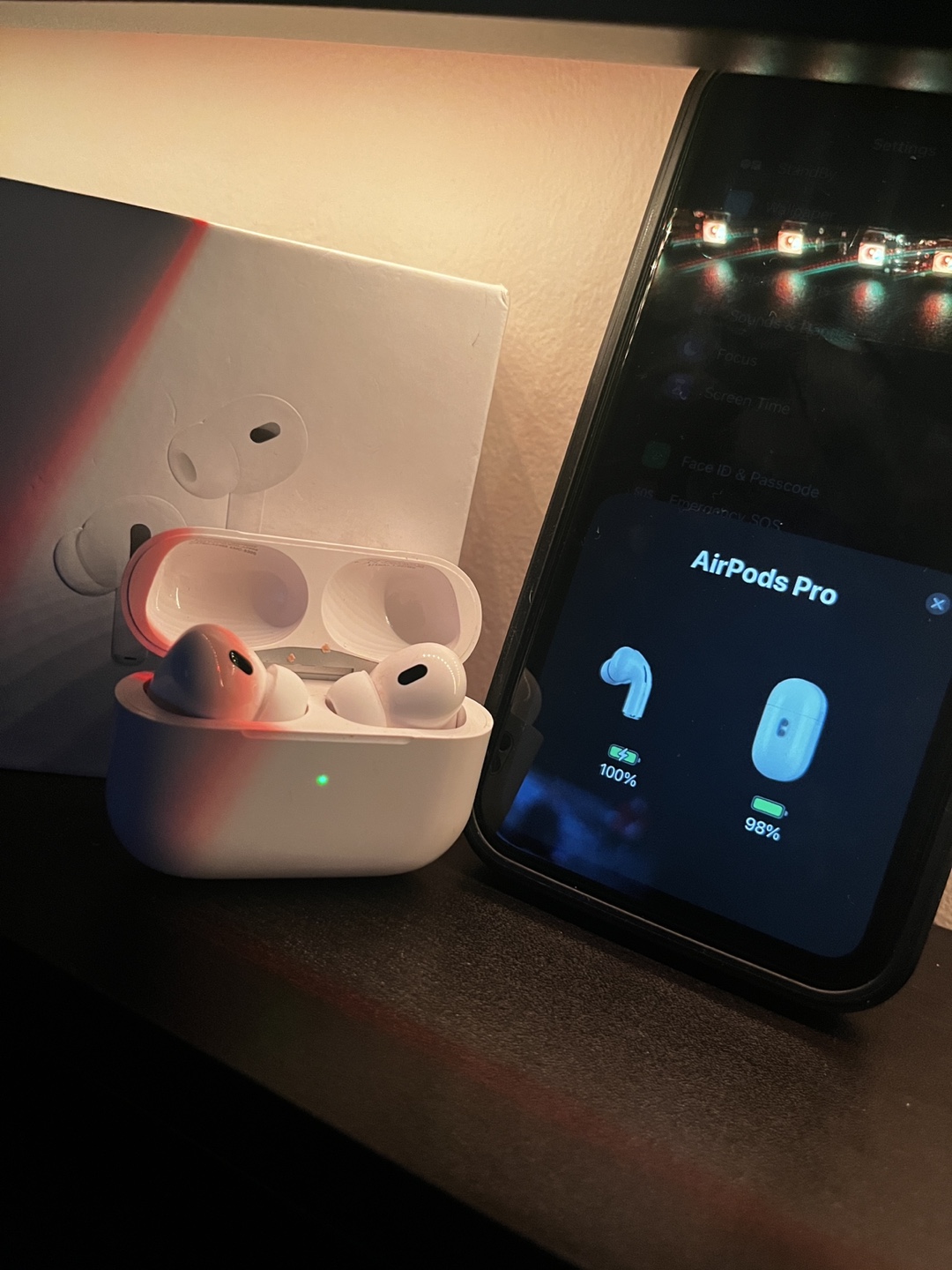Apple AirPods Pro with Charging Case - photo 2