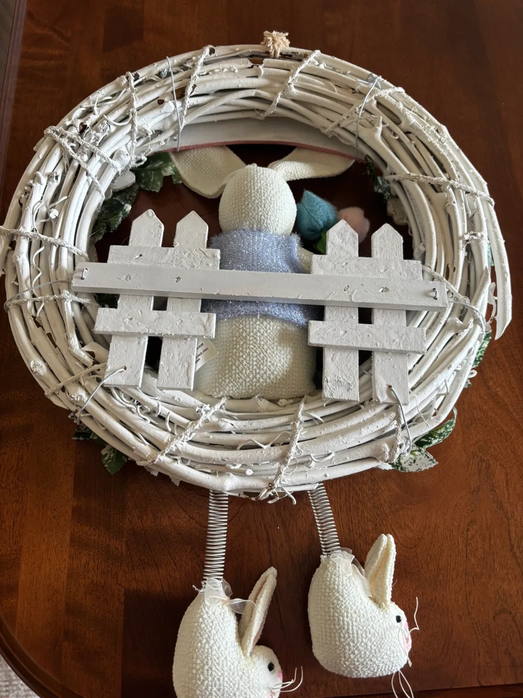 Hanging Easter Bunny Wreath image indicator(2)