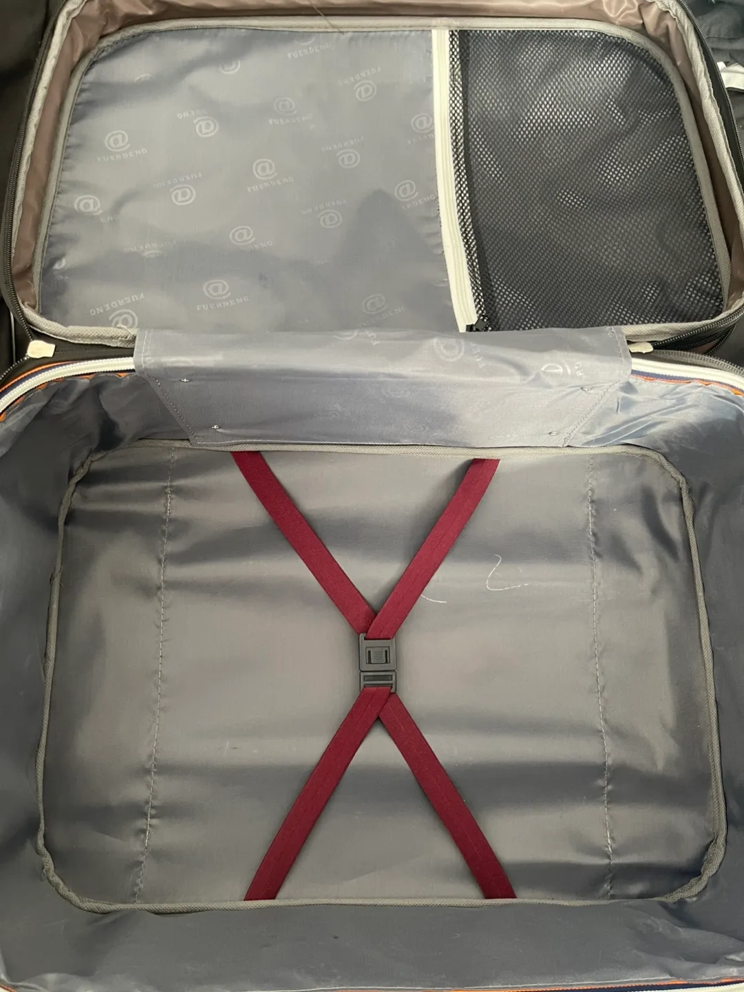 Carry-on Suitcase - Dark Brown image indicator(3)
