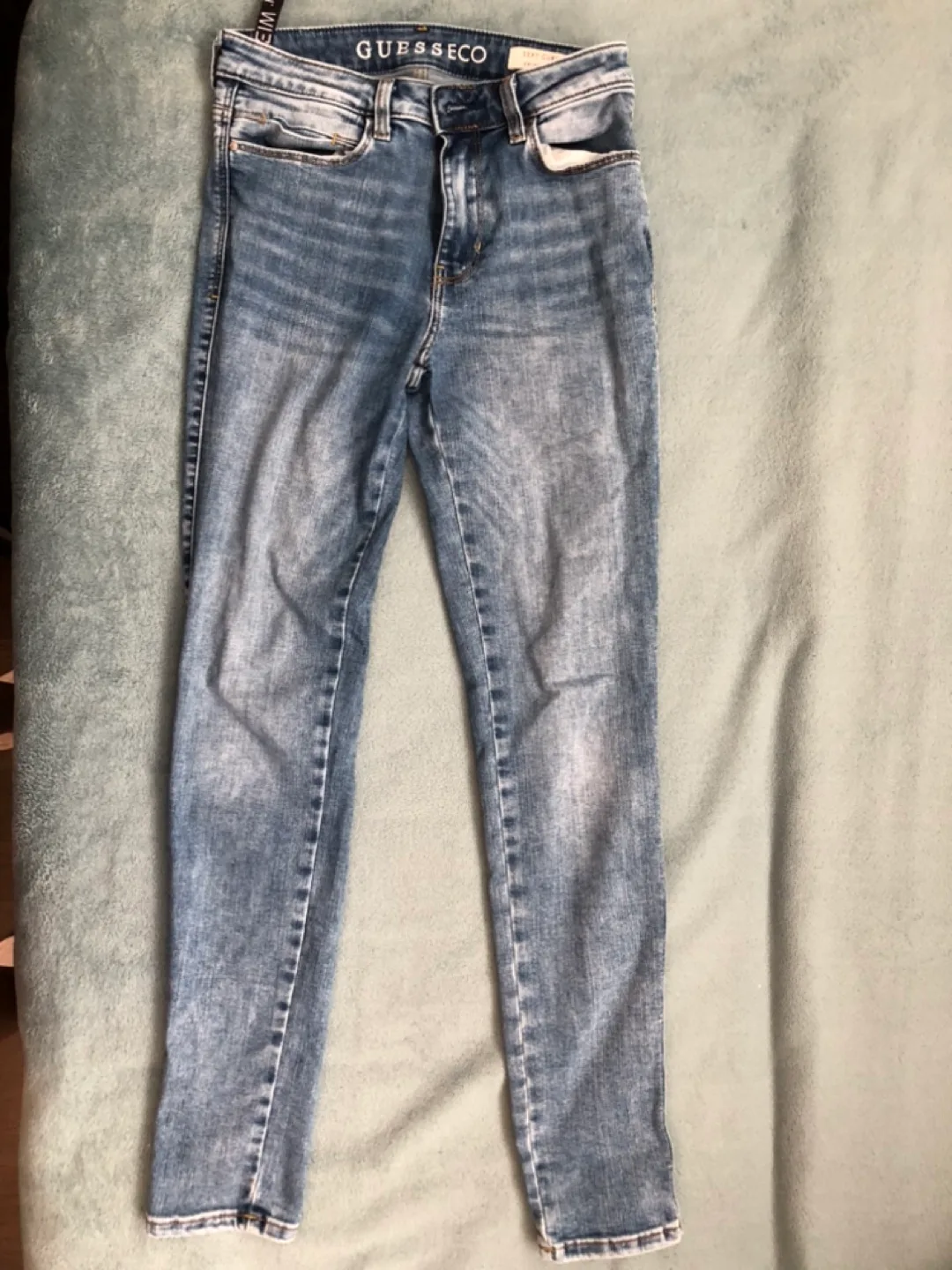 Guess Sexy Curve Skinny Mid Wash Jeans - Size 26 image indicator(2)