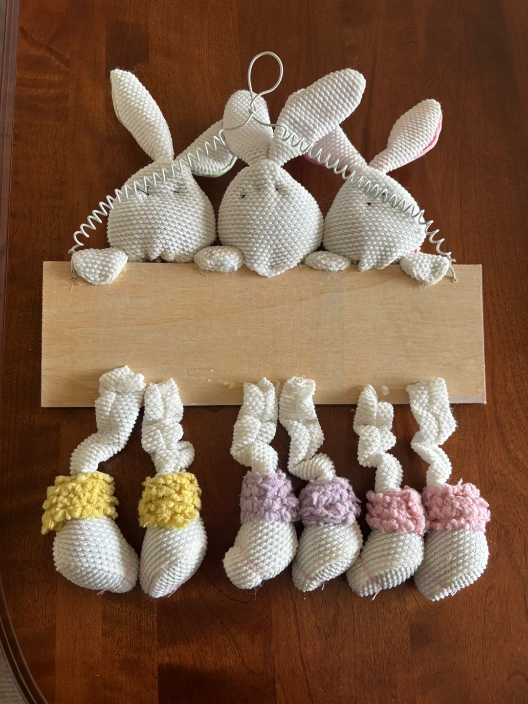 Cute Hanging Easter Bunny Welcome Wreath image indicator(2)