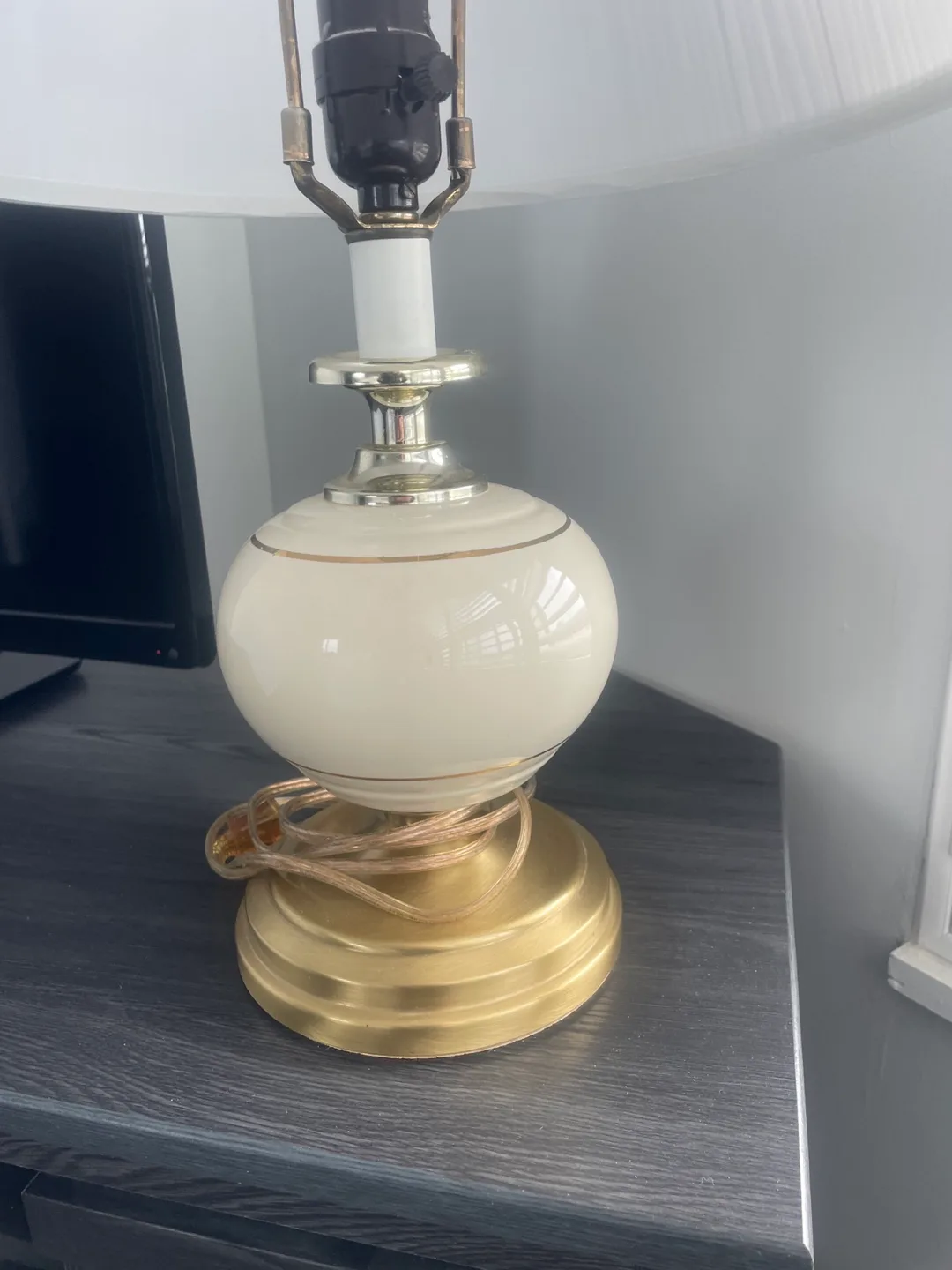 Elegant Table Lamp with White Shade image indicator(3)