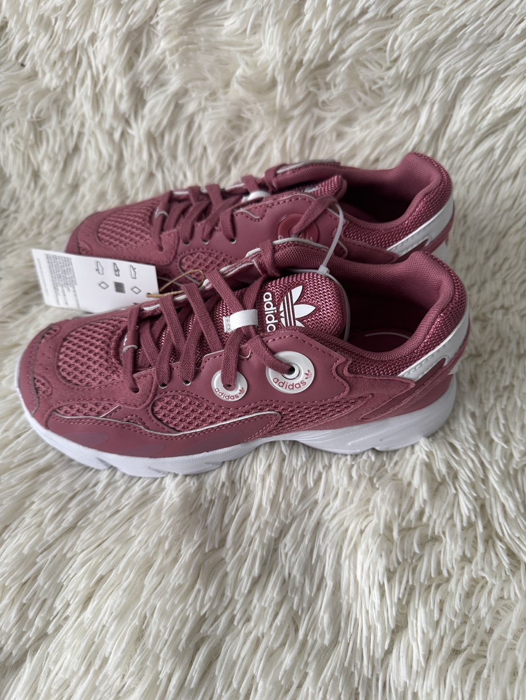 Adidas Astir C Kids' Sneakers - Size 2 - photo 2