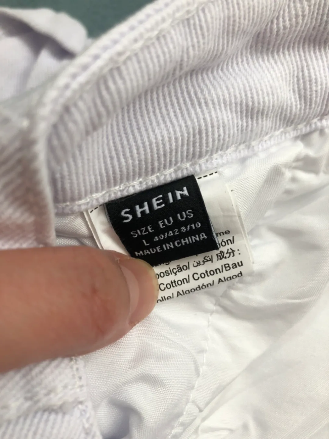 SHEIN White Corduroy Shorts - Size Large image indicator(3)