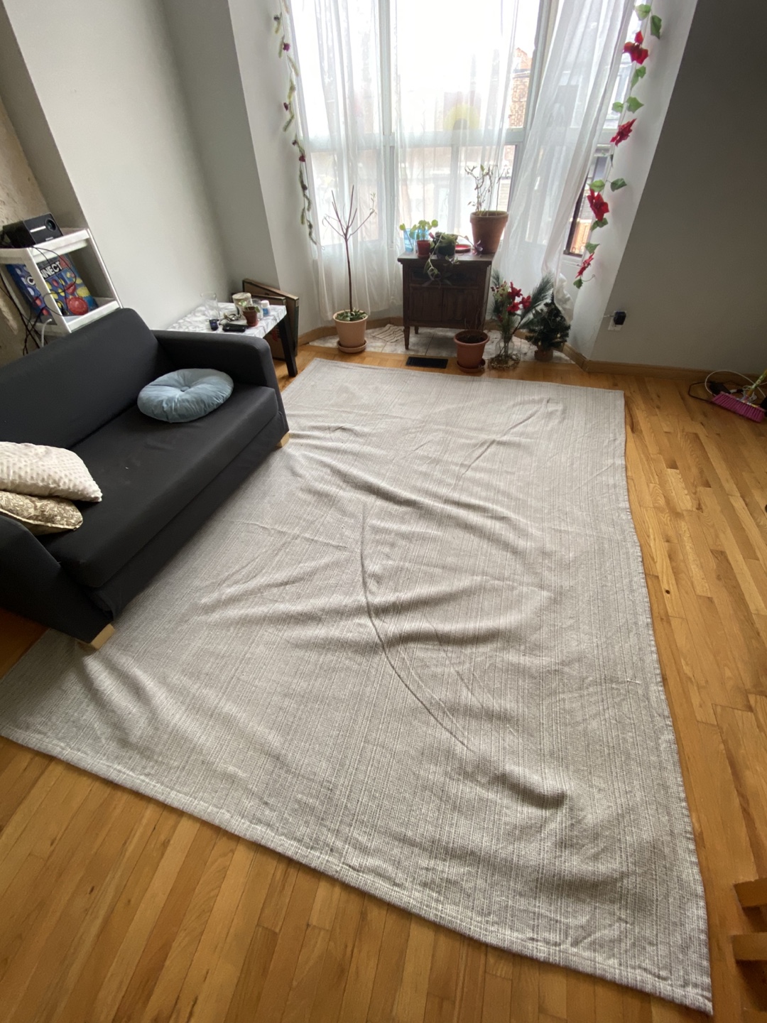 Large Grey and White Rug - photo 2