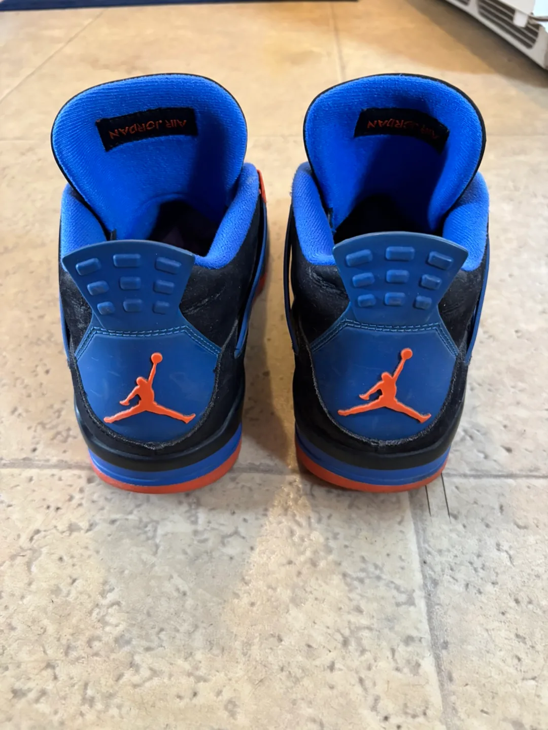 Jordan 4 Retro Cavs image indicator(5)