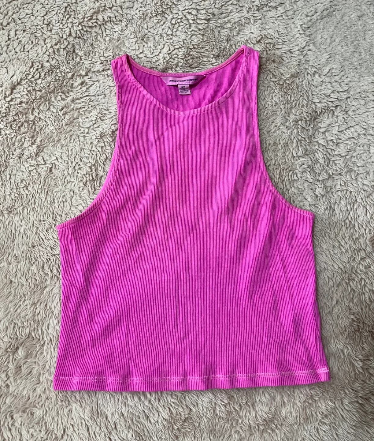 Hot pink ribbed crop tank top thumbnail