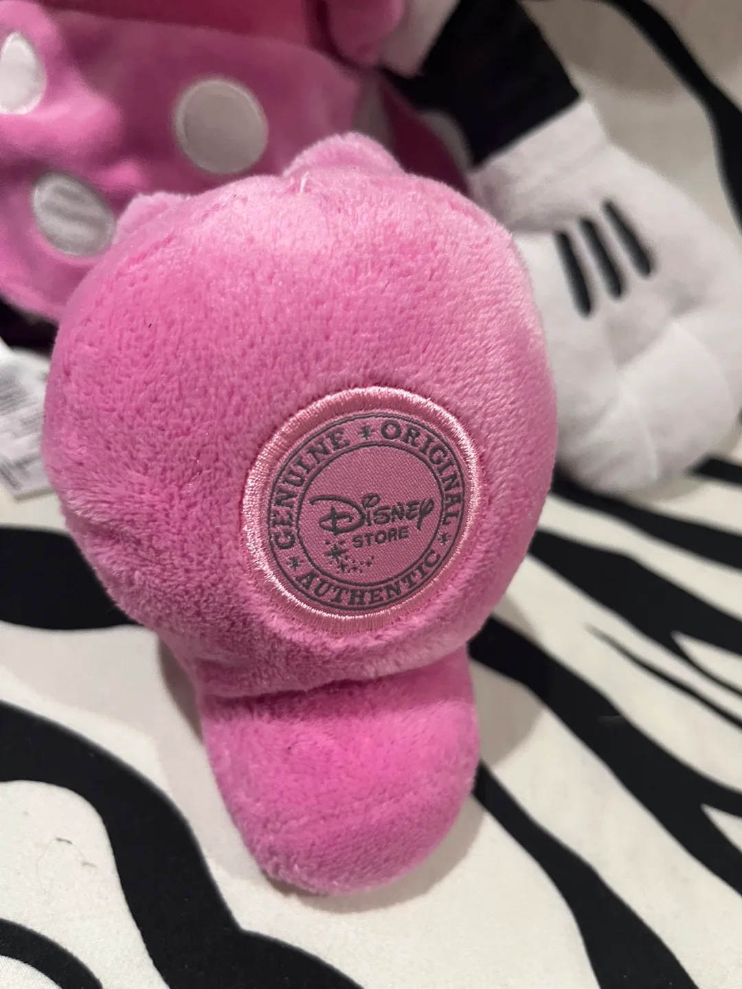 Disney Store Authentic Minnie Mouse Plush image indicator(4)