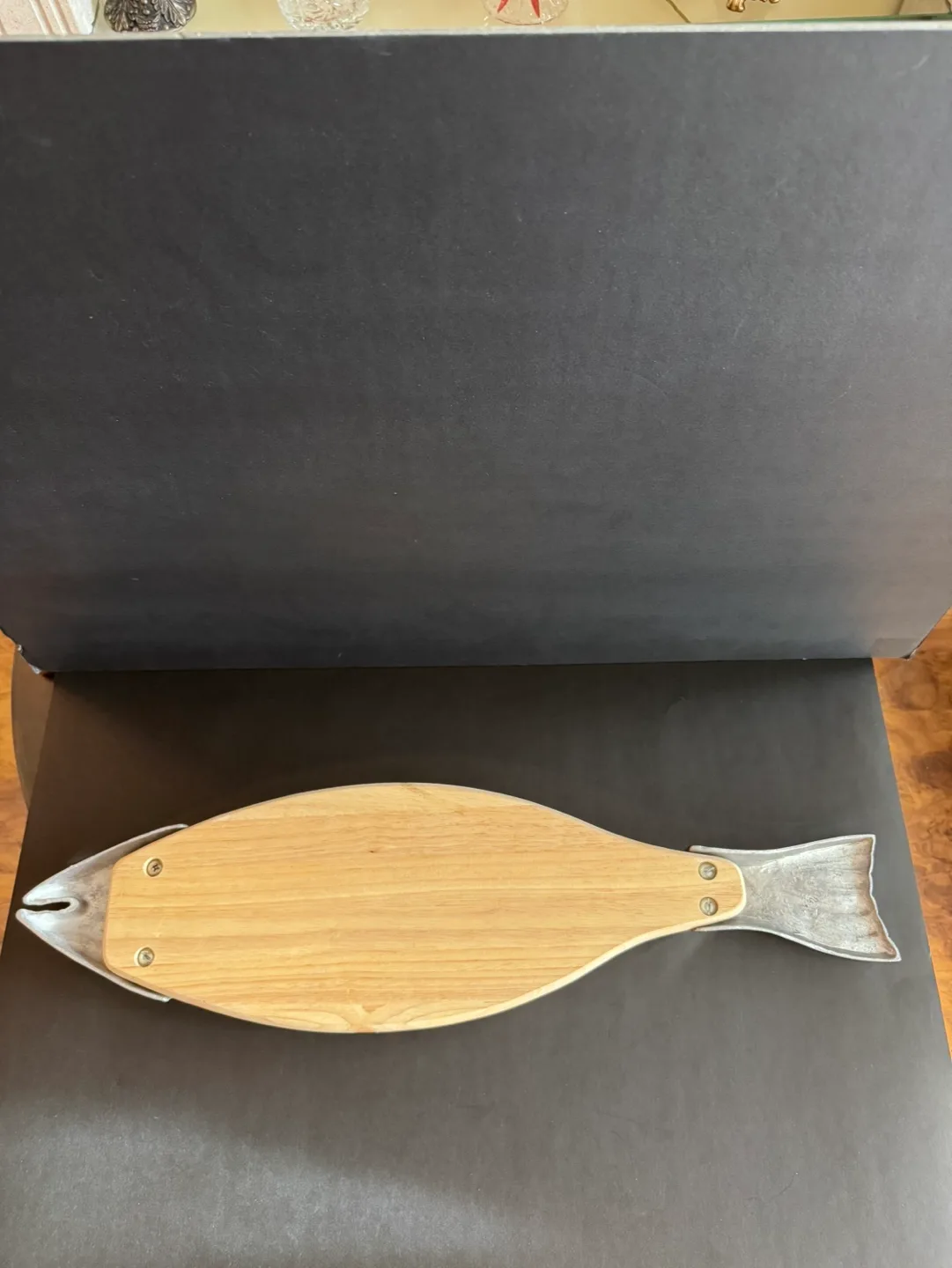 Unique Fish-Shaped Serving Board image indicator(2)