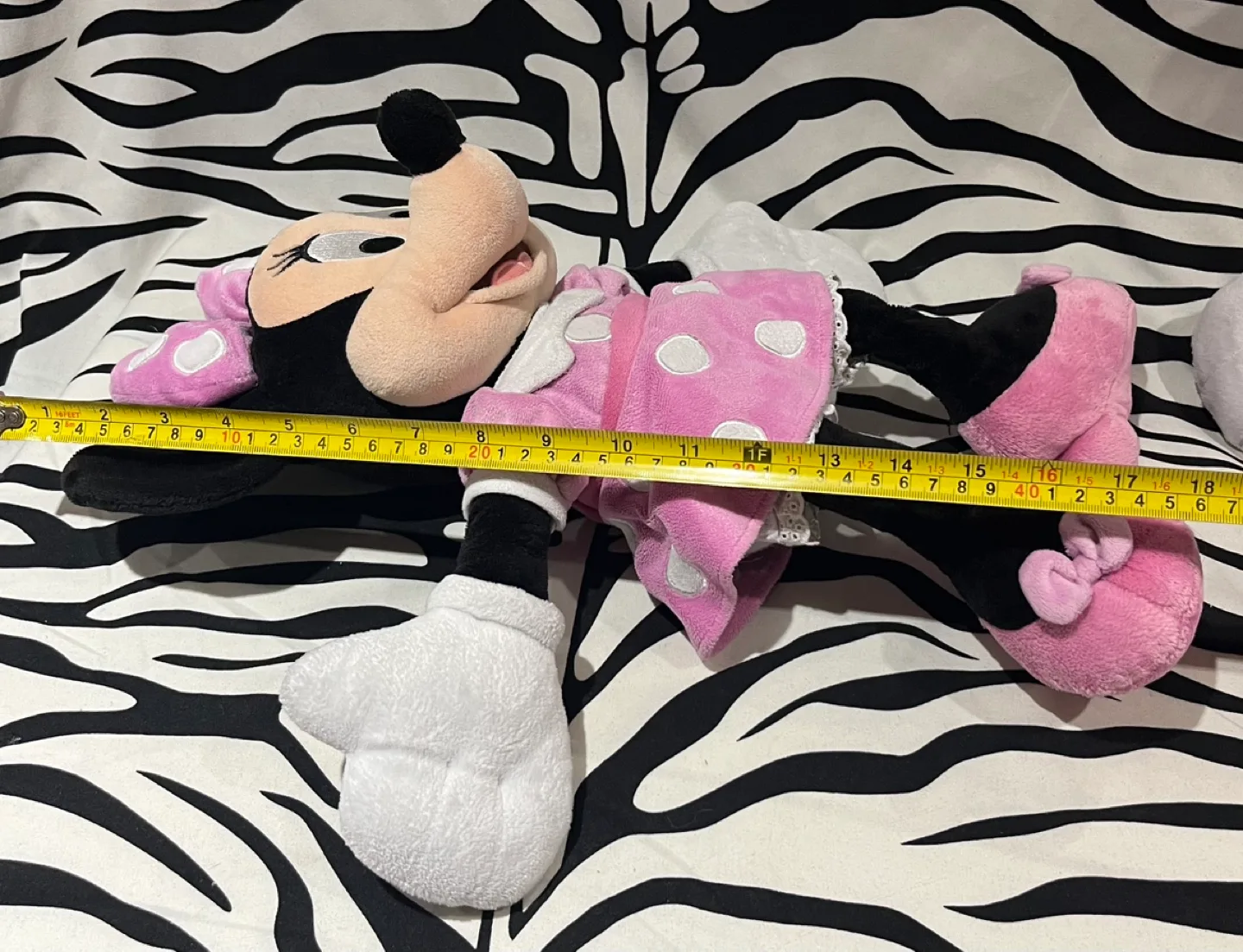 Disney Store Authentic Minnie Mouse Plush image indicator(6)