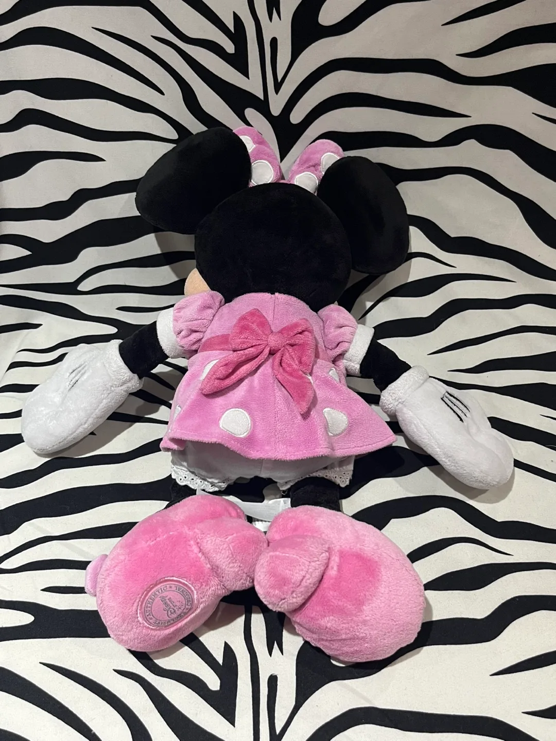 Disney Store Authentic Minnie Mouse Plush image indicator(2)