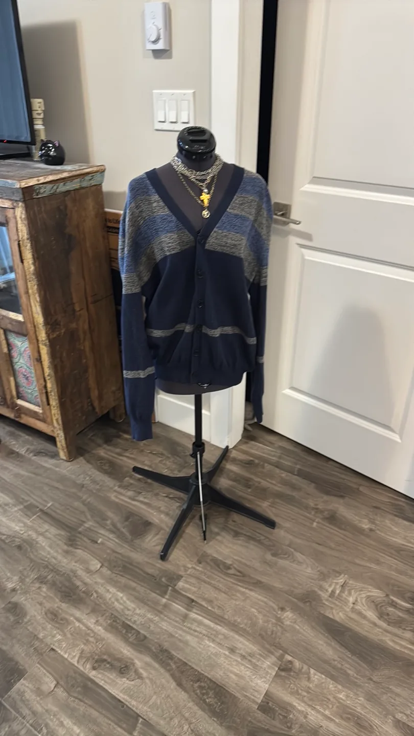 Burberry brit Men's Navy Sweater- size large (fits medium) image indicator(2)