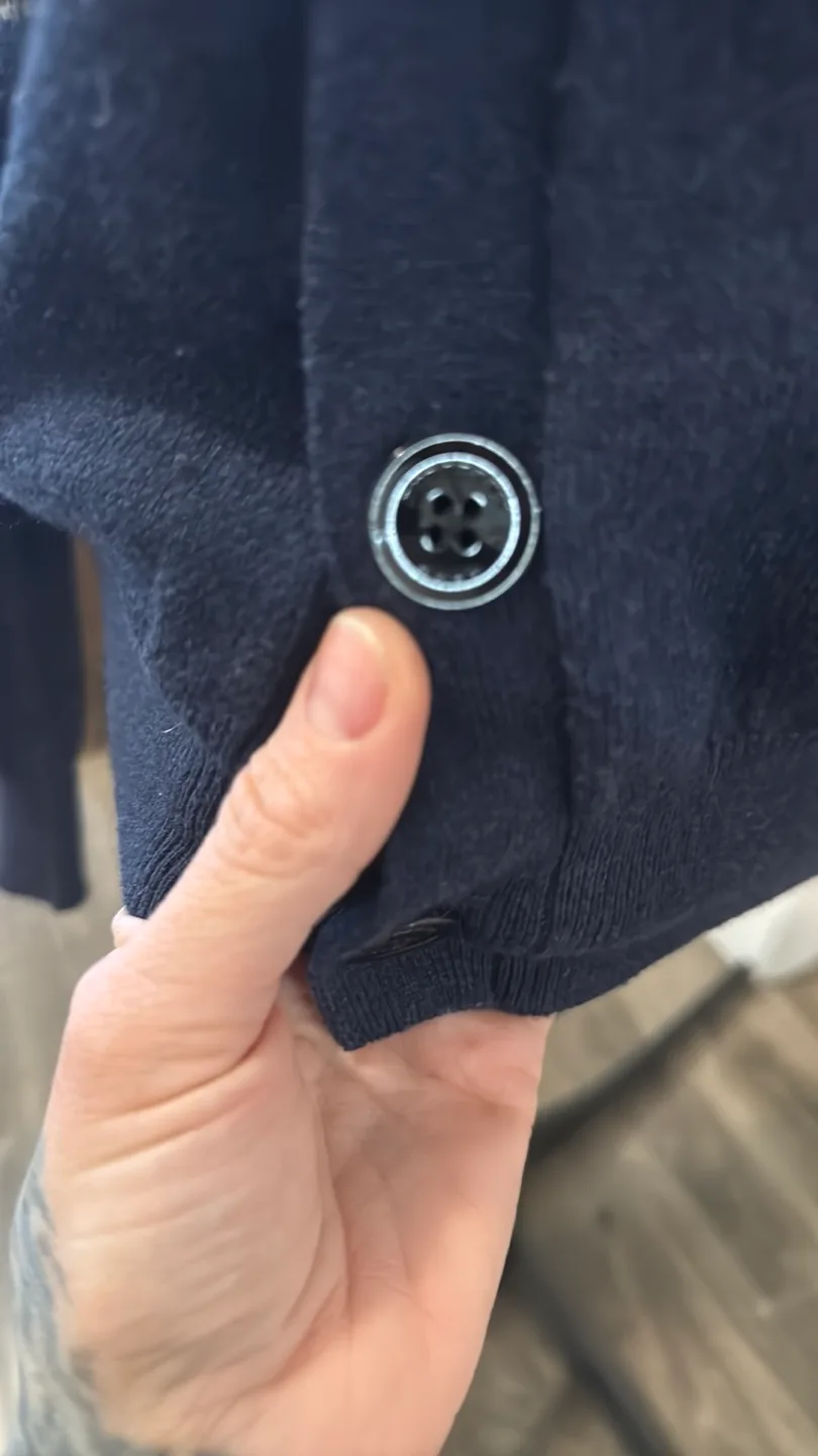 Burberry brit Men's Navy Sweater- size large (fits medium) image indicator(5)