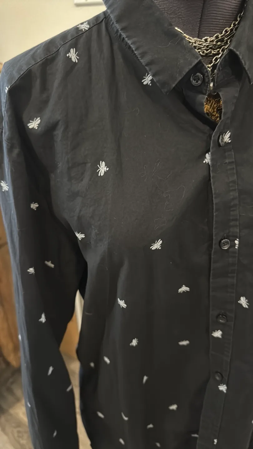 Hugo boss 100% cotton & bee 🐝 embroidery - med image indicator(5)