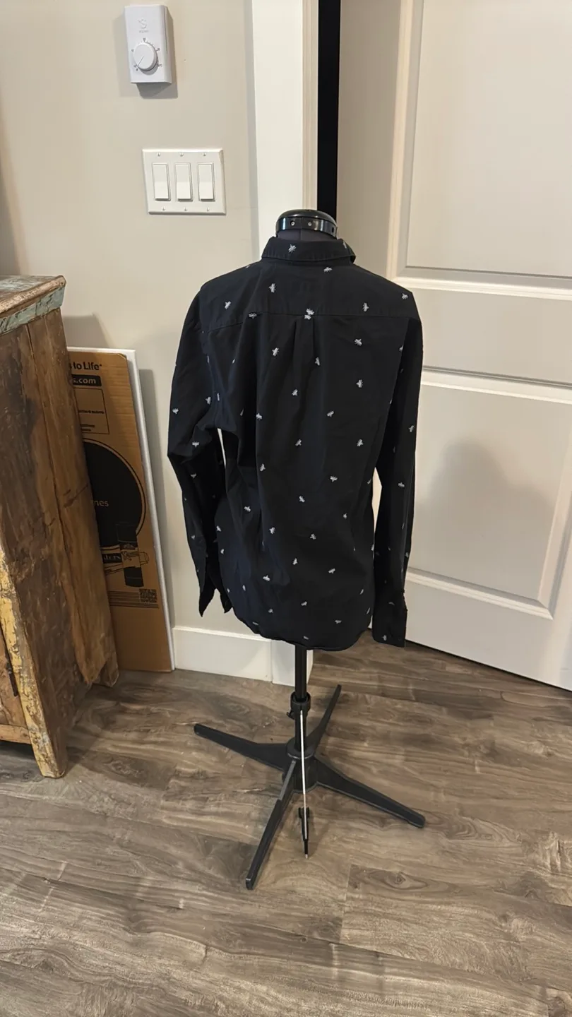 Hugo boss 100% cotton & bee 🐝 embroidery - med image indicator(4)