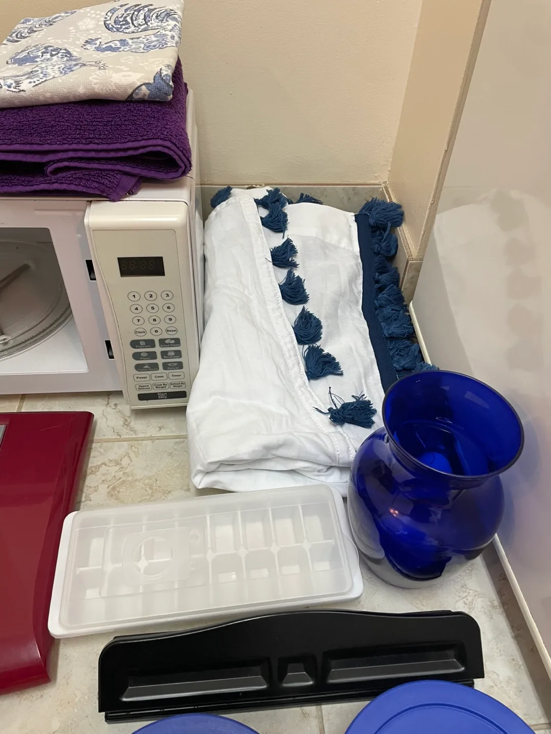 Kitchen / Household Bundle Great deal! Take all for $20 obo image indicator(4)