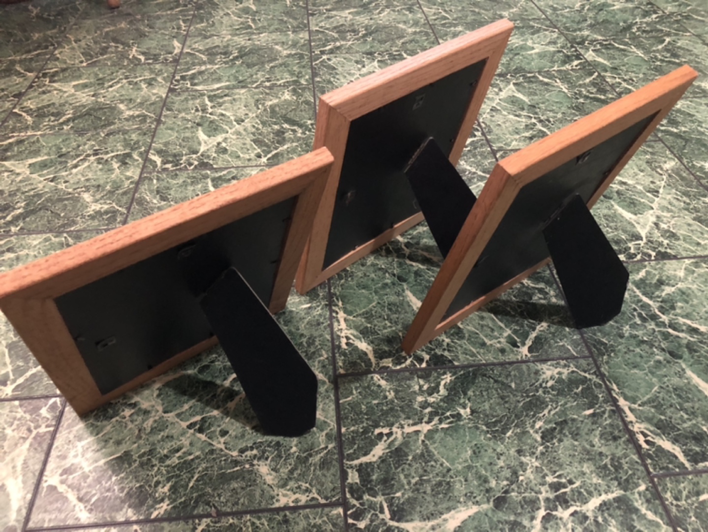Set of three wooden picture frames - photo 3