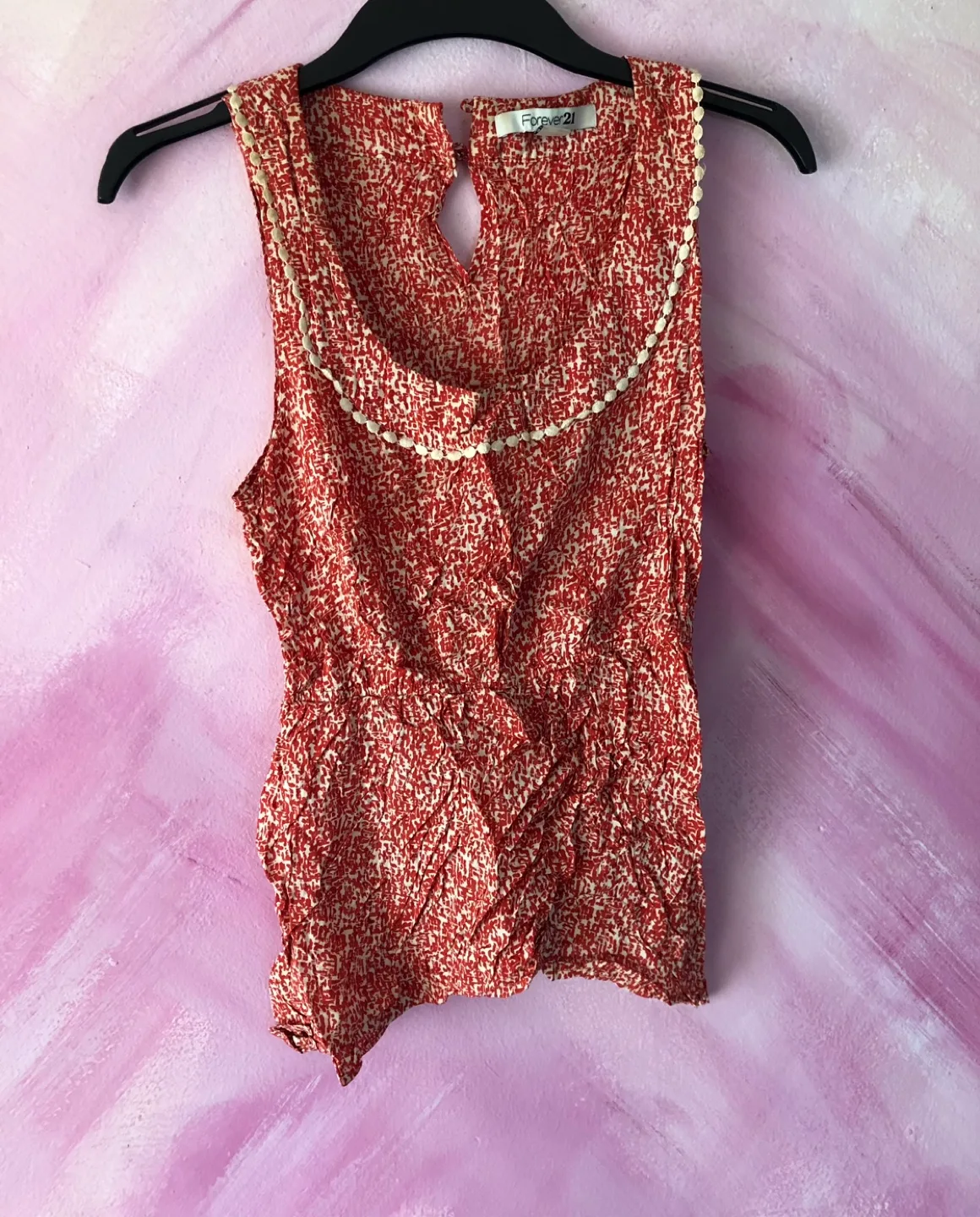 Red & White Pattern Sleeveless Blouse - Size M - #freecycle thumbnail