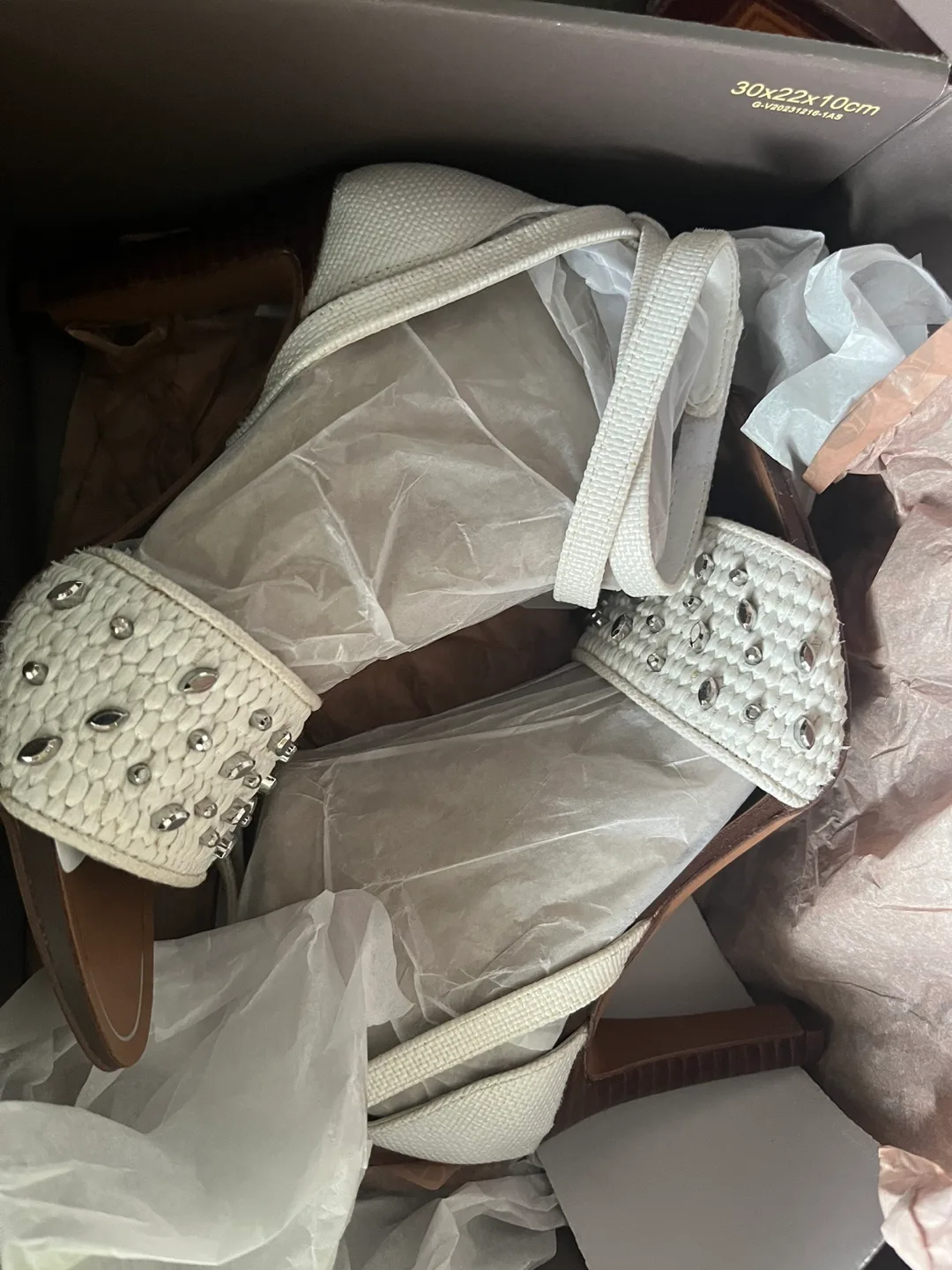 Franco Sarto Women's White Leather and Fabric Heels, Size 5M image indicator(6)