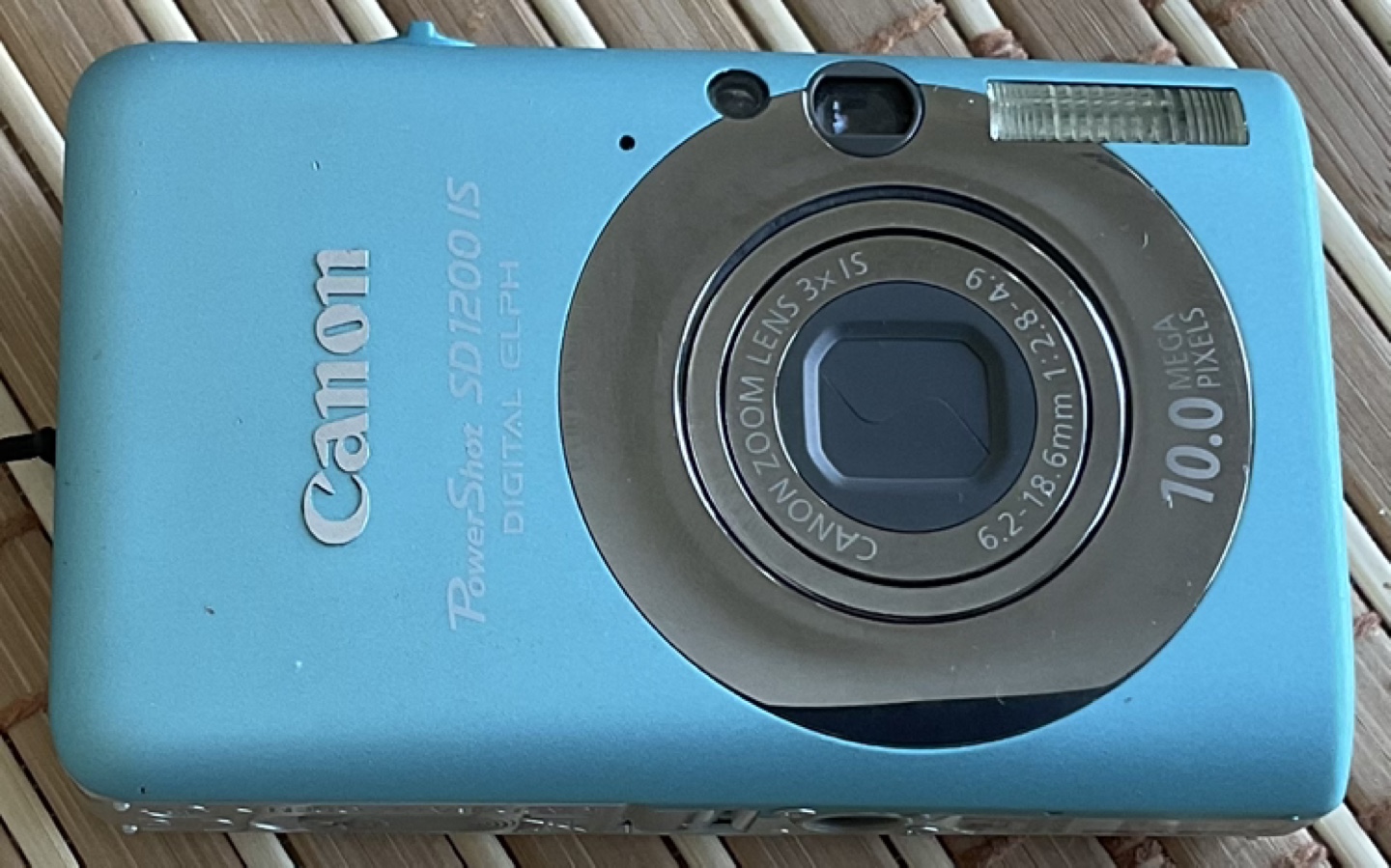 Canon PowerShot SD1200 IS Digital Camera with Accessories