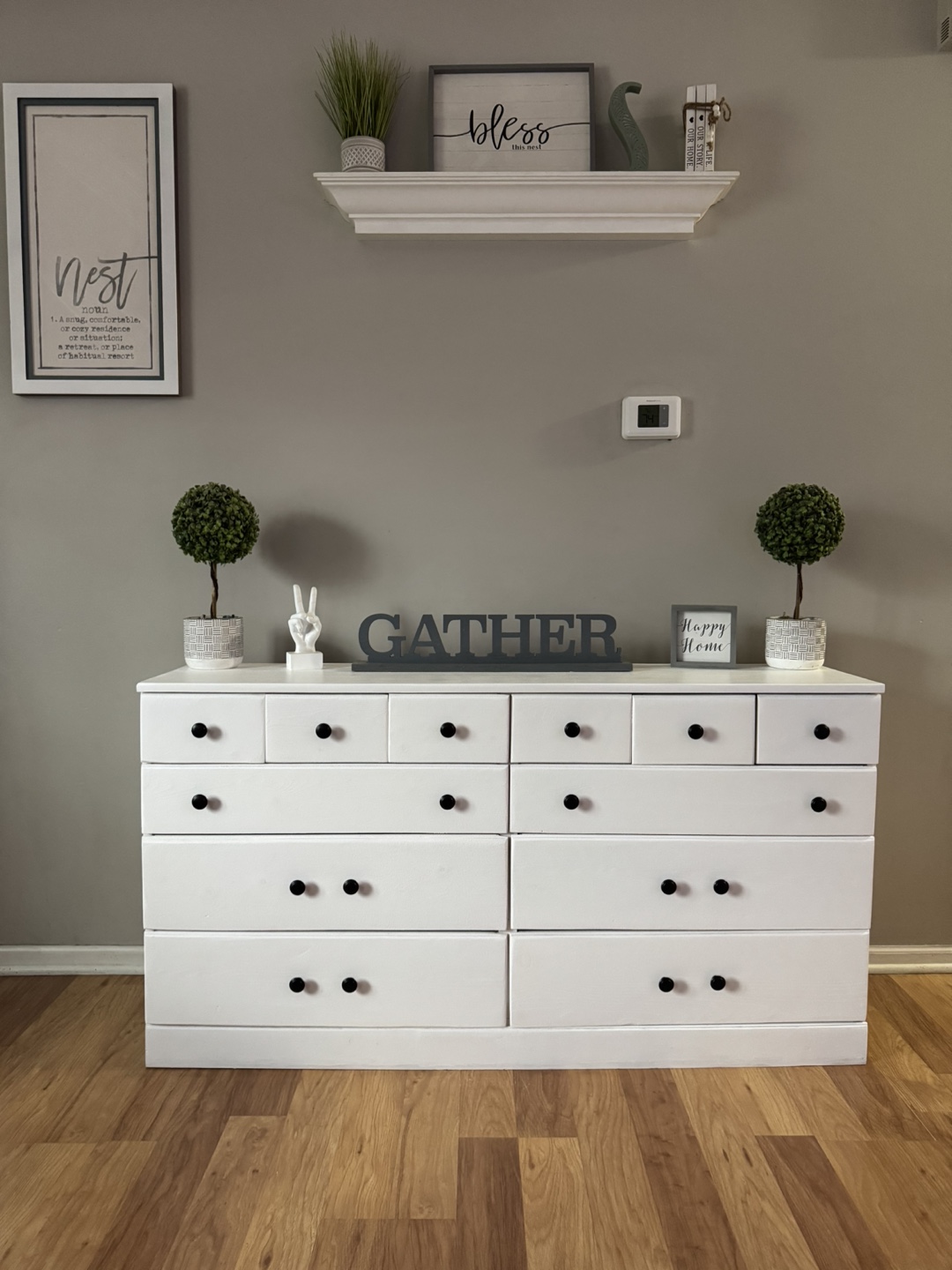 🤍✨Beautiful solid oak white dresser✨🤍