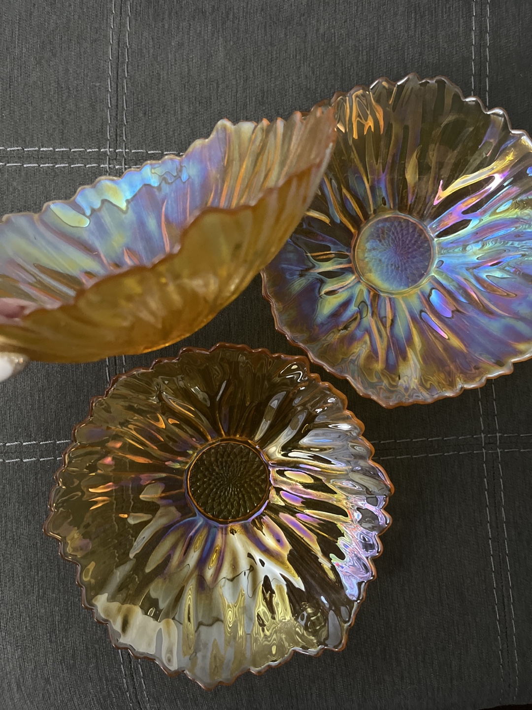 #freecycle Vintage iridescent glass sunflower bowls, set of 3 - photo 2