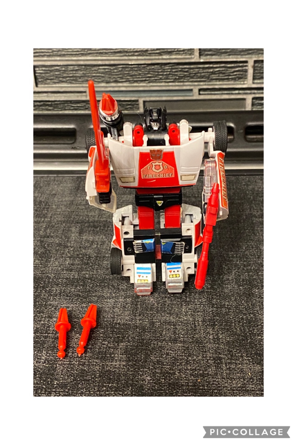 Vintage 1984 G1 Transformers Red Alert